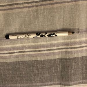 BRAND NEW vintage smoky eyeliner